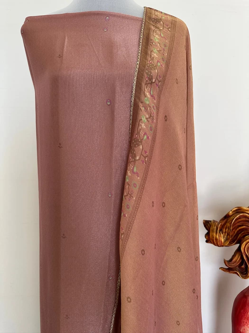 Rosewood Zari Border Suit — view 2 of 3